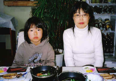 2005.12.4.bounenkai_hukiko&moe.jpg (69239 oCg)