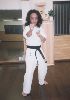 2002.4.17.karate_sizengamae4.jpg (36802 バイト)