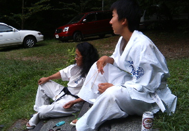 2,004.8.21.karate_gassyuku.jpg (66410 oCg)