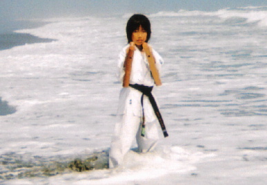 2005.7.29.moe_karate7.jpg (42646 oCg)