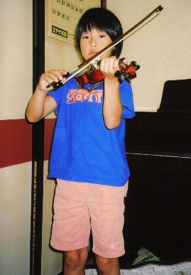 2005.8.22.violin1.jpg (55299 oCg)