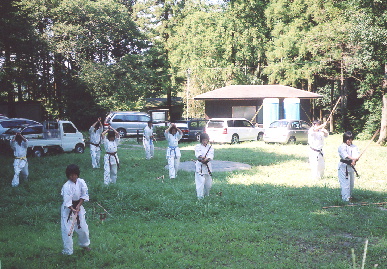 2005.8.27.karate_gassyuku1.jpg (94037 oCg)