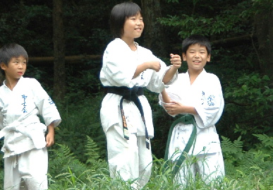 2005.8.28.karate_gassyuku19.jpg (62200 oCg)