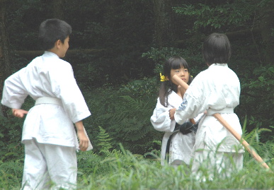 2005.8.28.karate_gassyuku22.jpg (54753 oCg)