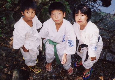 2005.8.28.karate_gassyuku6.jpg (71436 oCg)
