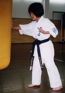 2003.6.8.karate2.jpg (49283 oCg)