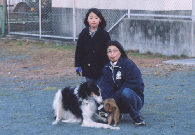 2004.2.15.tanuki&mio5.jpg (59923 oCg)