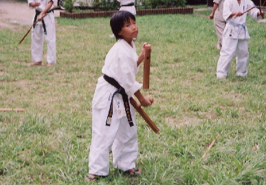 2004.8.21.karate_.gassyuku16.jpg (74066 oCg)