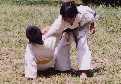2004.8.21.karate_.gassyuku3.jpg (83462 oCg)