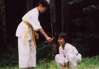2004.8.22.karate_.gassyuku9.jpg (44493 oCg)