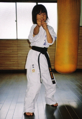 2005.6.26.moe_karate6.jpg (51144 oCg)
